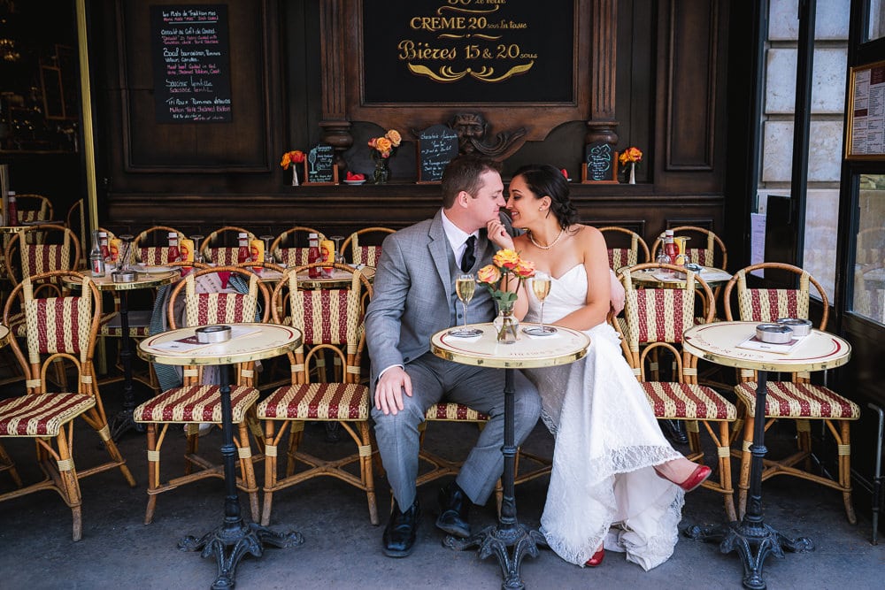 Eloping in Paris - Amanda & Ryan wedding lunch in Paris in cute parisian café Eloping in Paris - Amanda & Ryan wedding lunch in Paris in cute parisian café