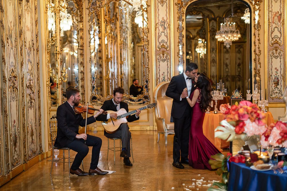 Paris wedding musicians - Adrian Delmer violinist in Paris Paris wedding musicians - Adrian Delmer violinist in Paris