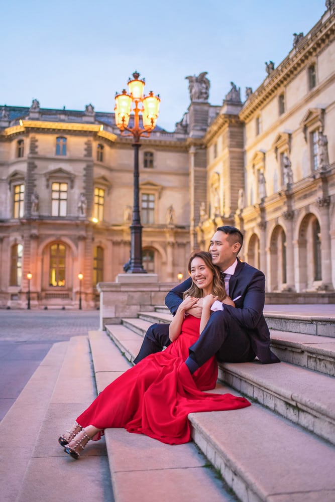 Paris pre wedding - Bride cuddling in her grooms arms Paris pre wedding - Bride cuddling in her grooms arms