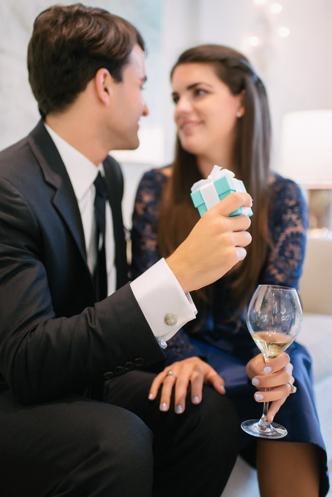 paris proposal photographer - tiffany & co champs elysées proposal paris proposal photographer - tiffany & co champs elysées proposal