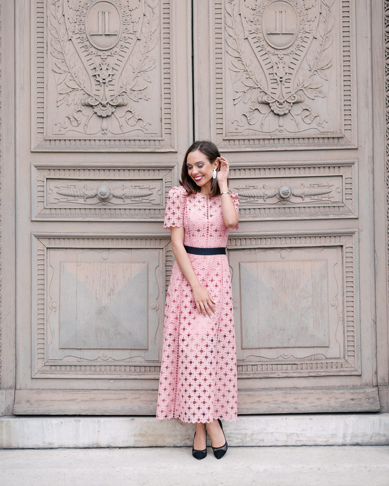 paris photo locations - The Louvre Museum has elegant architectural details that require a formal outfit 4 paris photo locations - The Louvre Museum has elegant architectural details that require a formal outfit 4