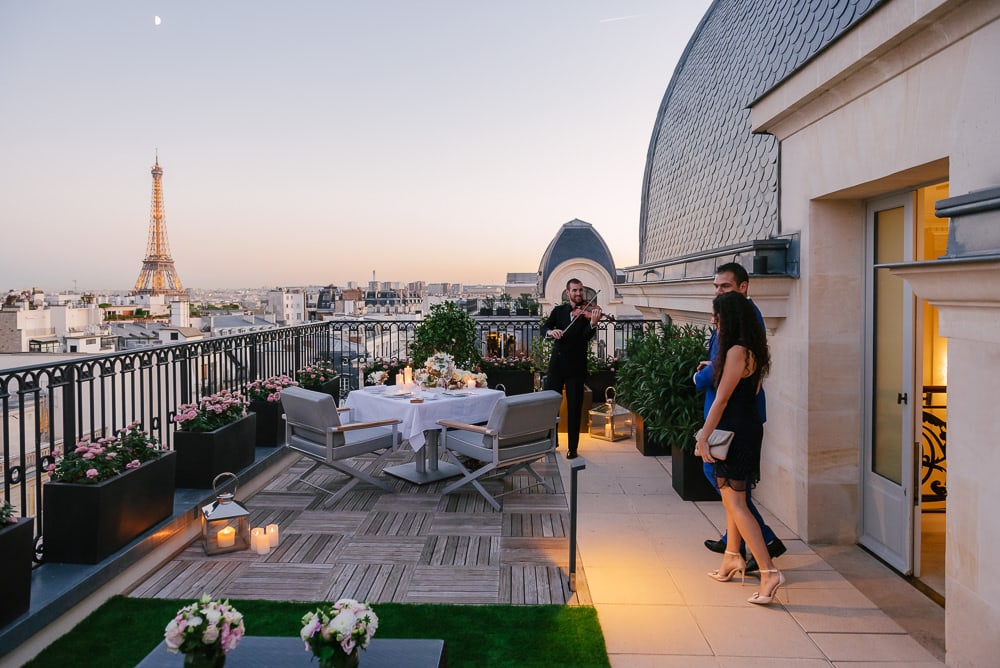 See How This Rooftop Restaurant in Paris Pulls Out All the Design
